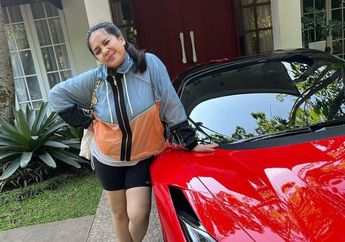 Nagita Slavina Pamerkan Ikat Rambut Seharga Motor, Begini Bentuknya yang Bikin Nggak Nyangka, Netizen Auto Syok sampai Ngaku Mau Pingsan