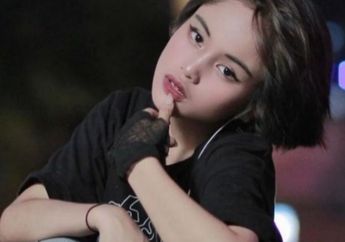 'Banyak Zombie di Bawah' Pasca Ngamuk-ngamuk Gegara Dimintai Foto Banyak Orang, Ucapan Jeje 'Artis' Citayam Fashion Week Lagi-lagi Tuai Kritikkan, Dinilai Merendahkan Fansnya: Najis Star Syndrome!