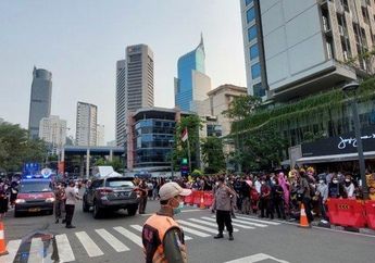 Zebra Cross Tempat Adu Outfit Citayem Fashion Week Ditutup, Petugas Satpol PP Berjaga Jika Ada yang Bandel