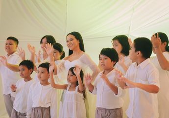 Penuh Haru, Rasa Syukur dan Cinta, Ini 3 Fakta Di Balik Pembuatan Video Musik 'Dunia Tipu-Tipu' Yura Yunita