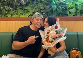Pernah Cerai Karena Beda Agama, Bintang Sitkom Ini Nikah Ketiga Kali di Usia 50 Tahun, Istri Barunya Penggemar Sendiri, Intip Potret Harmonisnya
