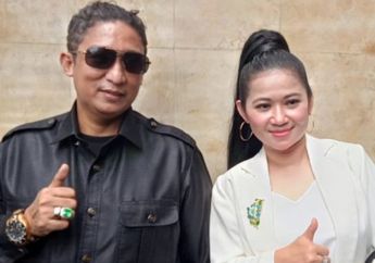 'Saya Ditinggalkan Pengacara' Satu Indonesia Terbahak! Tiara Marleen Ditinggalkan Kuasa Hukumnya Karena Tak Bayar Jasanya? Ucapan Hotman Paris Bikin Malu Sang Pedangdut: Makanya Gak Usah Kebanyakan Bacot!