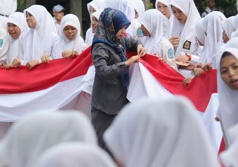 Dosen UM Surabaya Kritisi Kasus Siswi yang Dipaksa Pakai Jilbab: Sekolah Sejatinya Ruang yang Menjunjung Tinggi Kemanusiaan
