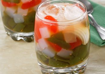 Resep Es Kelapa Karamel, Minuman Dingin Dengan Rasa Manis yang Nyaman Di Tenggorokan