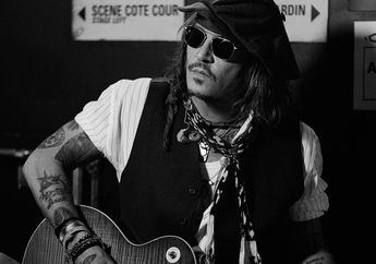 Johnny Depp Teken Kontrak Jutaan Dolar dengan Brand Kenamaan, Dior!