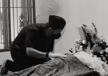 Sempat Divonis Dokter Hidupnya Bertahan 3 Bulan! Rekan Artis Menangis Ucap Belasungkawa, Keluarga Besar Dian Pelangi Berduka Orang Tercinta Meninggal karena Sakit Waspadai Gejala Leukimia