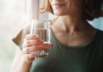 Rahasia Awet Muda yang Jarang Diketahui, Cuma Modal Rajin Minum Air Hangat, Efeknya Bikin Selalu Kelihatan Puluhan Tahun Lebih Muda