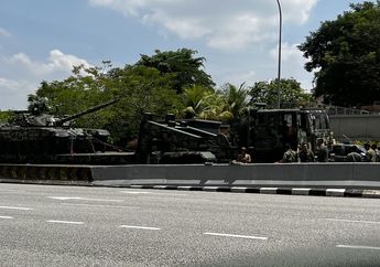 Niatnya Pamer Kekuatan di Hadapan Publik, Terekam Momen Tank Malaysia Macet di Jalanan, Komentar Pedas Netizen Langsung Jadi Sorotan