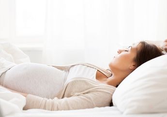 Penting Bagi Ibu Hamil, Posisi Tidur Berikut Baiknya Dihindari