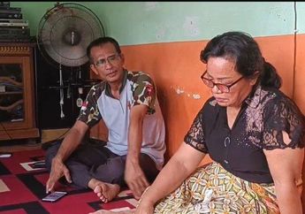 Melepas Rindu, Orangtua Brigadir J Kenang sang Anak Lewat Puluhan Foto Masa Kecil, Tampak Wajah Yosua dari Bayi hingga Remaja