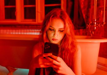 Studi Terbaru: Smartphone Bisa Deteksi Tingkat Kesepian Penggunanya