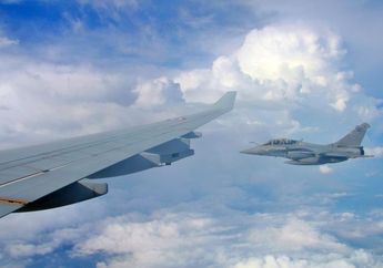 Isi Bahan Bakar di Atas Selat Sunda, Angkatan Udara Perancis Pamerkan Kemampuan Gila Rafale yang Bakal Jadi Senjata Mematikan TNI AU, Prabowo Belum Puas dan Sedang Pikir-pikir untuk Tambah Pesawat Ini