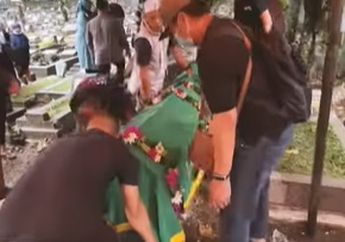 'Innalillahi Malemnya Masuk UGD Pagi Ini Sudah Pergi' Netizen Menangis Penyanyi Hedi Yunus Berduka Sosok Tercinta Telah Tiada, Vina Panduwinata Ucap Belasungkawa