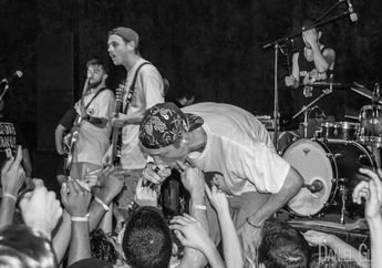 Dari Ghost Hingga Neck Deep, Ini Dia 3 Cerita Pengalaman Gigs Terburuk Sepanjang Masa Bagi Mereka!