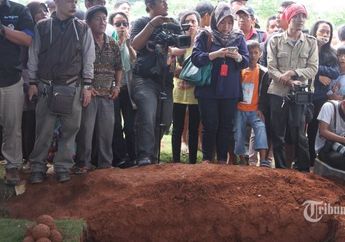 'Enggak Tergantikan' Raffi Ahmad Menangis, Denny Cagur Ikut Pilu! Kenang Sosoknya Orang Tercinta Suami Nagita Dimakamkan Sabtu Siang, Sebelum Tiada Bak Beri Tanda Orang Akan Meninggal