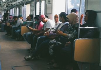 Kunci Jawaban Aktivitas 1 Halaman 80 Kurikulum Merdeka IPS Kelas X, Bahas Perbandingan Teori Konflik dan Teori Fungsionalisme Struktural