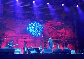 Ngaku Jadi Laki-laki Setia, Ahmad Dhani Nyanyikan Lagu Ini Bareng Ahmad Band di JogjaROCKarta 2022