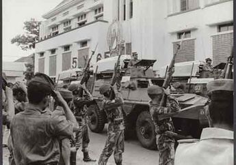Panser Saracen Pengangkut 7 Mayat Korban G30 S yang Berdarah