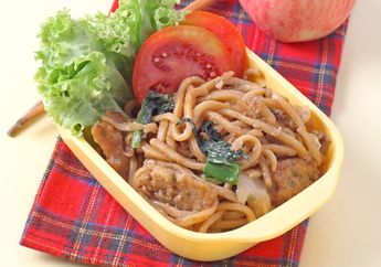 Resep Bekal Sekolah : Resep Mi Goreng Gimbal Ayam Enak Ini Bakal Jadi Bekal Kegemaran Si Kecil