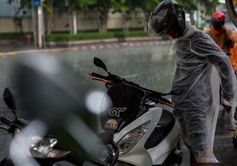 Tips Harian Motor Matic, Jangan Sampai Nyesel Lakukan Ini Setelah Body Motor Kena Air Hujan
