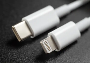 Penemu iPod Ingin Lihat iPhone Ikut Pakai USB-C Di Masa Depan