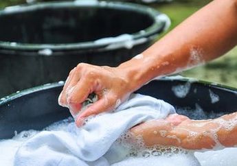 Tips Hidup, Intip Cara Mencuci Pakaian saat Musim Hujan Agar Besih dan Bebas Bau Apek