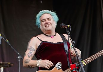 Fat Mike Vokalis NOFX Buka Museum Punk Pertama di Dunia: Gue Pengen Orang Indonesia Bisa Lihat Pamflet Band Mereka di Sini