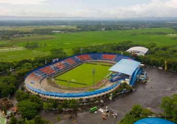 Disambangi Presiden FIFA, Presiden Jokowi Perintahkan Untuk Runtuhkan Stadion Kanjuruhan, Ini Penyebabnya