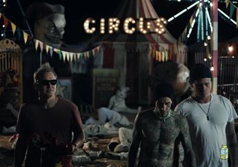 Kejutan Baru, Blink-182 Hadirkan Lil Tracy di Video Klip Single 'Edging' Versi Alternatif!