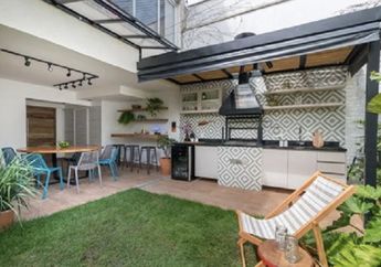 Asap Auto Pergi Tanpa Exhaust Fan, Desain Dapur Terbuka Minimalis Tampak Makin Segar di Taman Belakang Rumah, 7 Foto Inspirasinya Bikin Ngiler