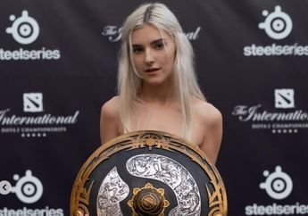 5 Potret Cantik Eva Elfie di The International 2022, Bikin Salfok!