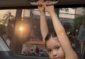 Foto Gempi Bikin Salfok Gegara Tenda Pecel Lele, Gisel Sebut Putrinya Sudah Berani Begini dengan Rino Soedarjo