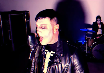 Dari Metal Jadi Punk Rock, Avenged Sevenfold Cover Lagu 'Last Caress' Milik Misfits Buat Rayain Hari Halloween!