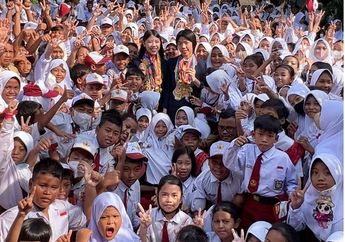 Jago Matematika, Adik Kakak Mischka dan Devon Rayakan Medali Internasional ke-100