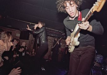 Ada The Strokes hingga Interpol, Film Dokumenter 'Meet Me in the Bathroom' Rekam Skena Musik New York Awal 2000-an!