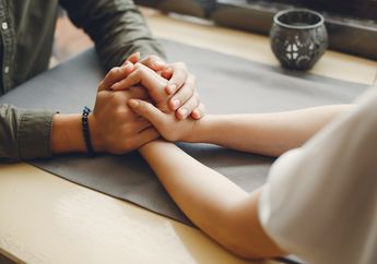 Timbul Toxic Positivity dalam Hubungan, Kenali Tanda-tanda Hingga Dampaknya!