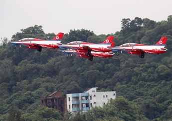 China Menguak J-20 Jet Tempur Siluman Rahasianya, Pensiunan Kolonel: 'Sangat Kuat'