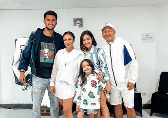 Dituding Selingkuhi Suami Orang, Foto Momen Gisel Satu Frame Gading Marten Banjir Komentar