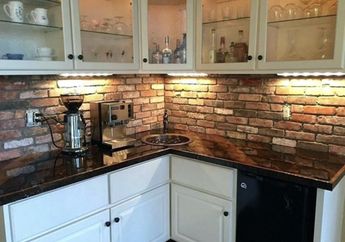 Agar Foto Dapur Kecil Terlihat Segar, Backsplash Diberi Sentuhan Kreatif Seperti Begini