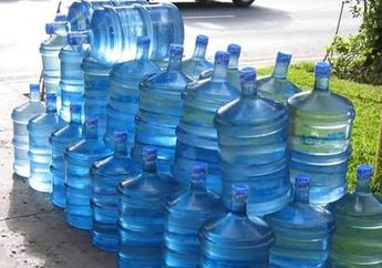 STOP Beli Air Isi Ulang Kalau Galon Masih Dipajang di Depan Toko, Jangan Nekat Kalau Tidak Mau Keluarga Jadi Taruhannya