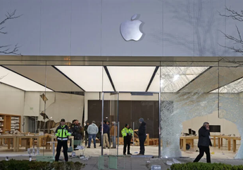 CEO Apple Tim Cook Kunjungi Korban Kecelakaan di Apple Store Hingham
