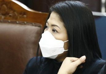 Bulu Mata Lentik dan Alis Kekinian Putri Candrawathi, Istri Ferdy Sambo Bergaya Modis Usai Sembuh dari Covid-19, Ini Potretnya di Persidangan