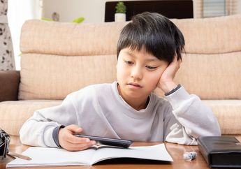 Si Kecil Sulit Konsentrasi saat Belajar? Yuk, Coba Metode Ini Moms