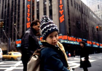 Agar Vibes Natal Lo Makin Berasa, Ini Dia 17 Rekomendasi Lagu Bertema Natal dari Soundtrack Film ‘Home Alone’!