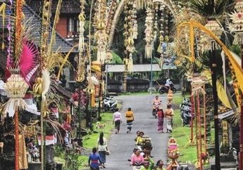 Diyakini Ada Roh Leluhur dari Surga Turun ke Bumi, Inilah Kisah di Balik Tradisi Galungan di Bali