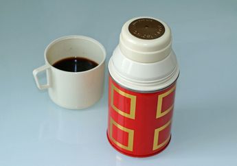 Tak Perlu ke Tempat Servis, Cara Merontokkan Kerak Putih dalam Termos Air Panas Bisa Pakai 2 Bahan Ini