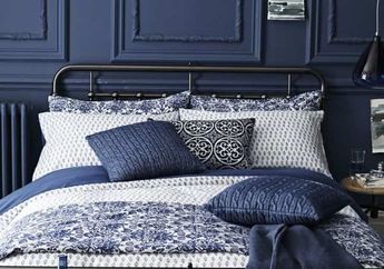 6 Kombinasi Warna yang Cocok dengan Interior Warna Biru Navy