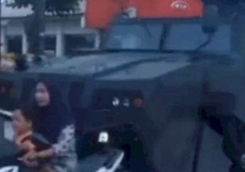 Viral Potret Ibu-ibu Meninggal Terlindas Rantis Kostrad, Keluarga Dapat Ini dari TNI
