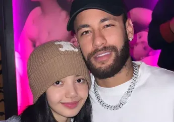 Heboh, Lisa BLACKPINK Pamer Foto Bareng Neymar. Ada Apa Nih?