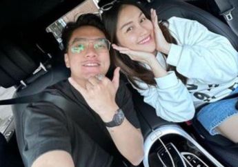Foto Mesra Ayu Ting Ting Bareng Boy William Bocor, Kompak ke Kondangan Bareng